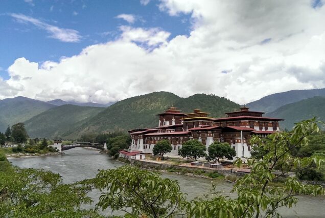bhutan king palace